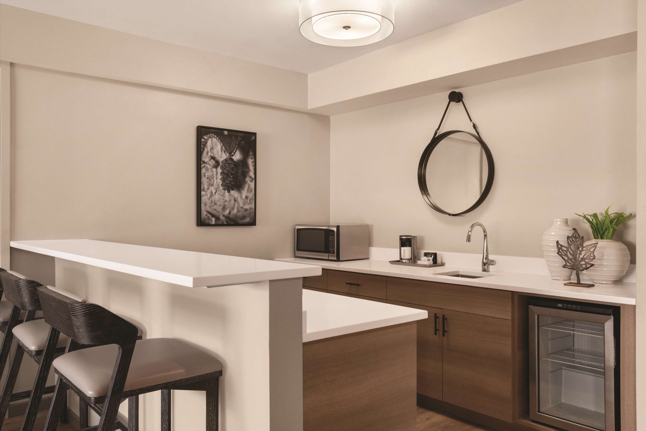 VIP Suite Island Counter